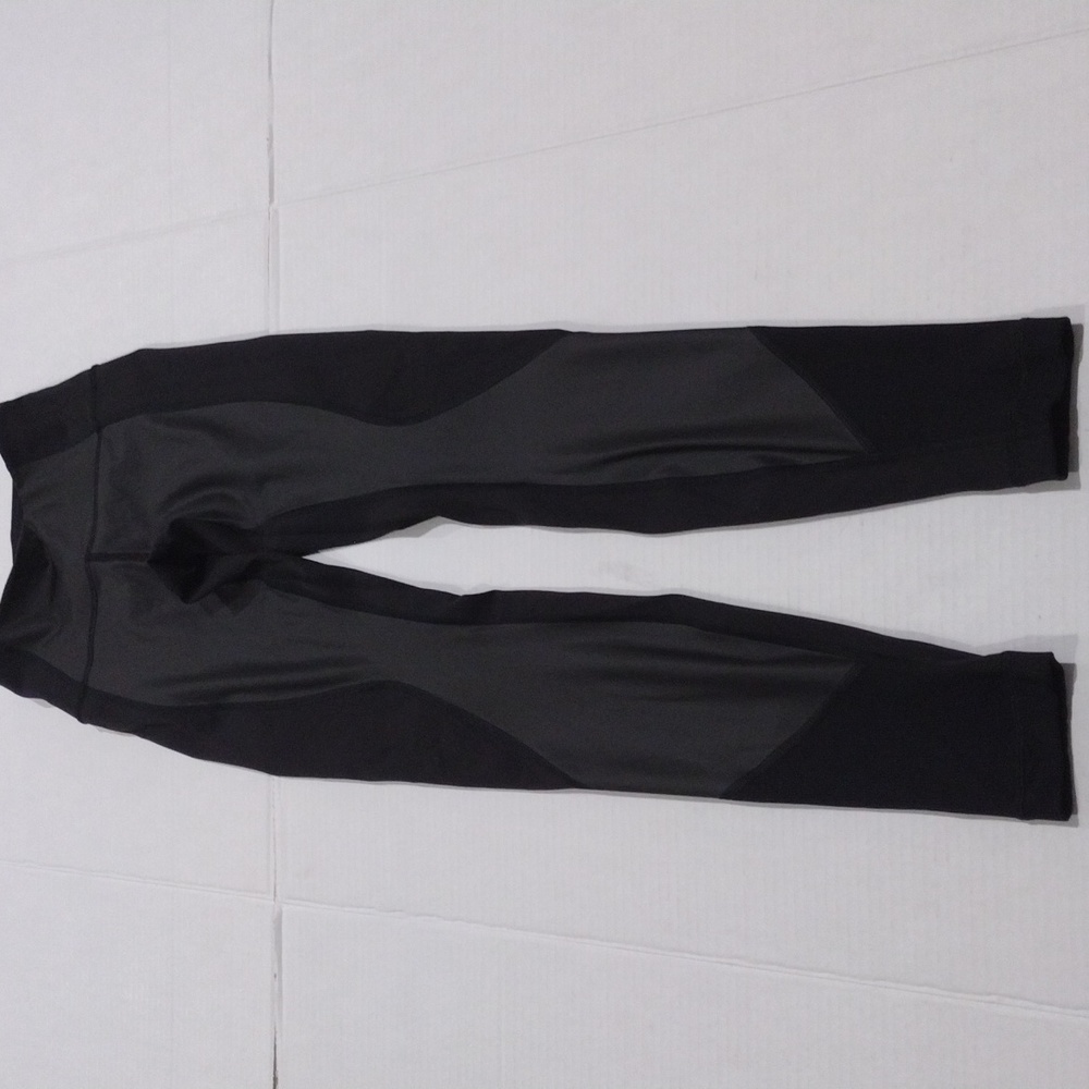 Lululemon Wunder Under high Rise Tight Legging Size 2